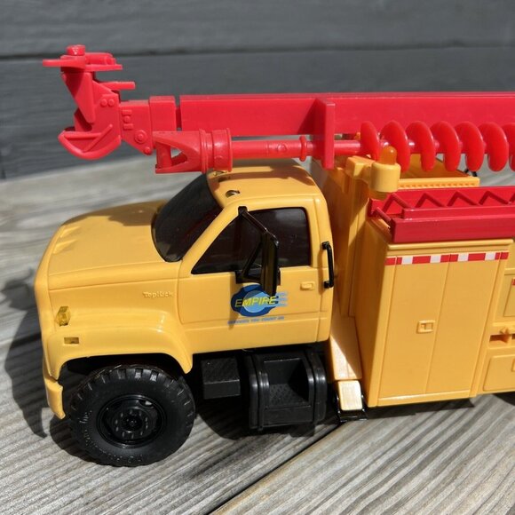 11" DG PRODUCTIONS -1996-2-1 Empire Pole Setter Truck Auger Digger Truck - Picture 10 of 16